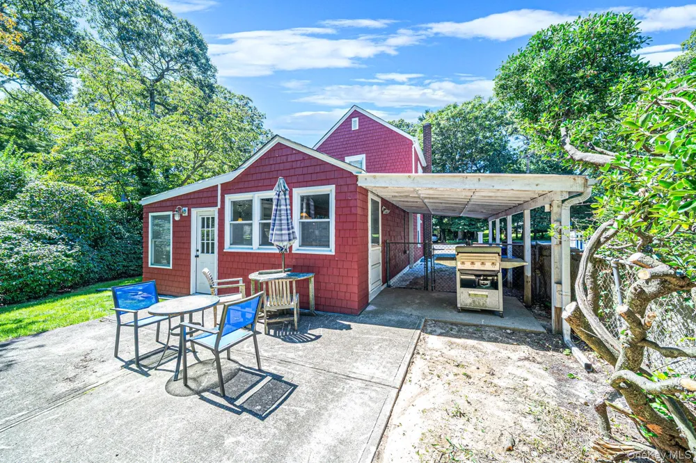 131 Quaker Path East Setauket, NY 11733