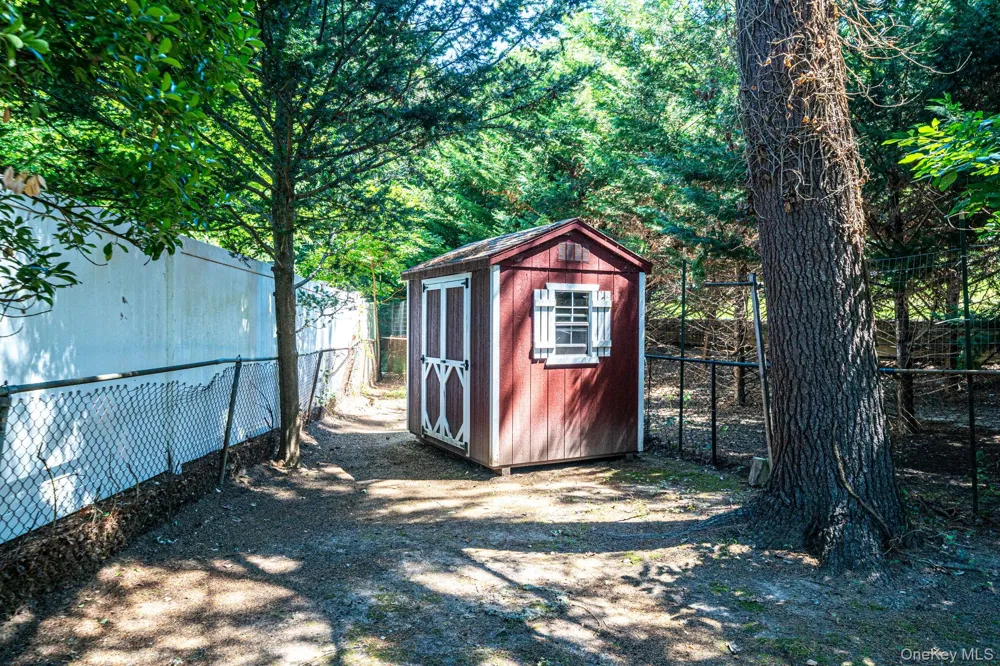 131 Quaker Path East Setauket, NY 11733