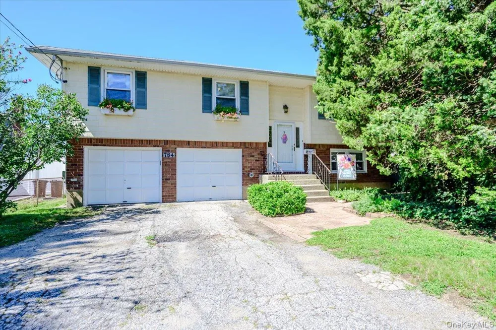 784 Newbridge Road Bellmore, NY 11710
