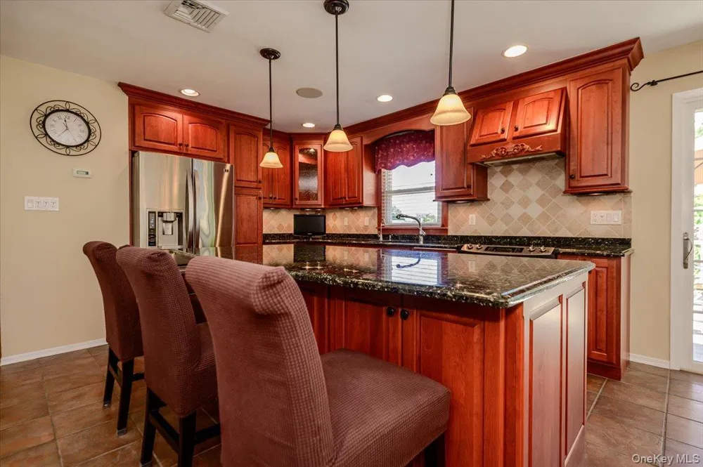 784 Newbridge Road Bellmore, NY 11710