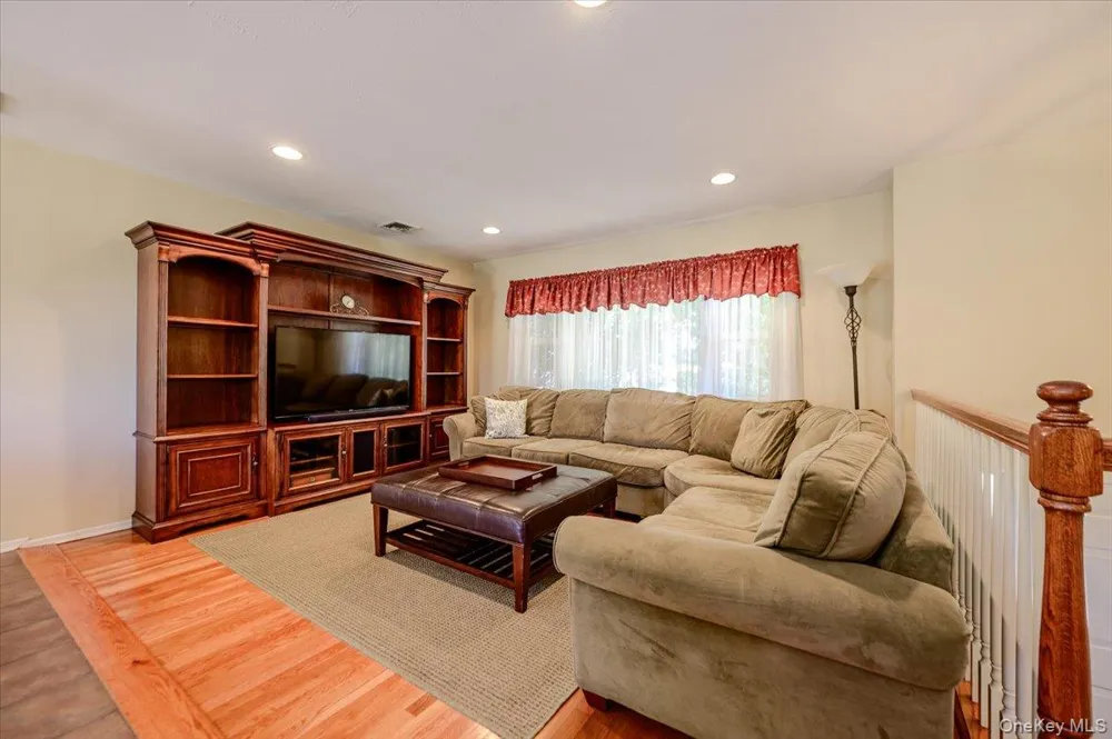 784 Newbridge Road Bellmore, NY 11710