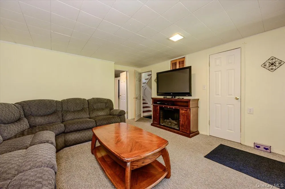 784 Newbridge Road Bellmore, NY 11710