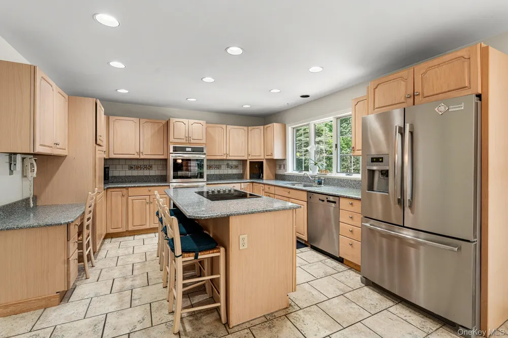 18 Arbor Court Holmes, NY 12531