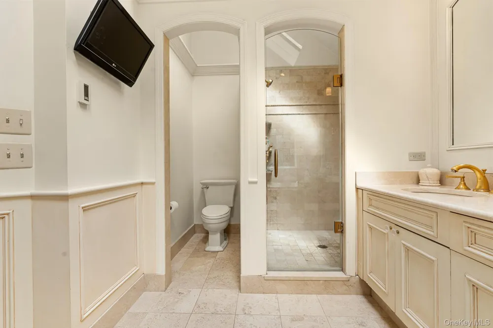 18 Arbor Court Holmes, NY 12531
