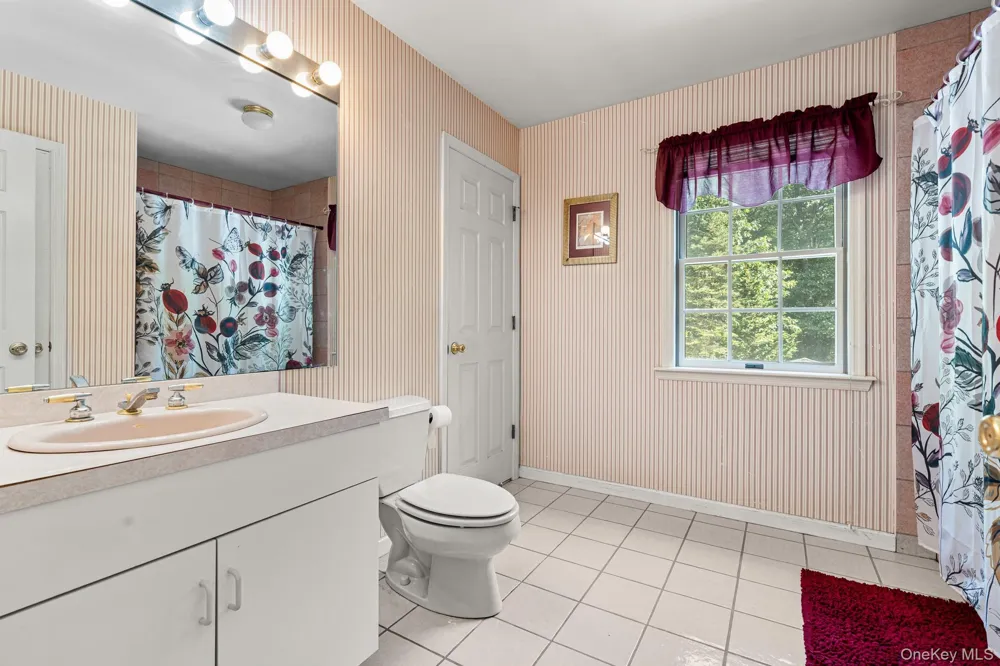 18 Arbor Court Holmes, NY 12531