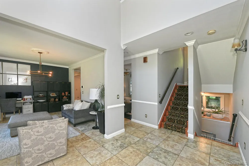 19 Sparrow Lane Huntington, NY 11743