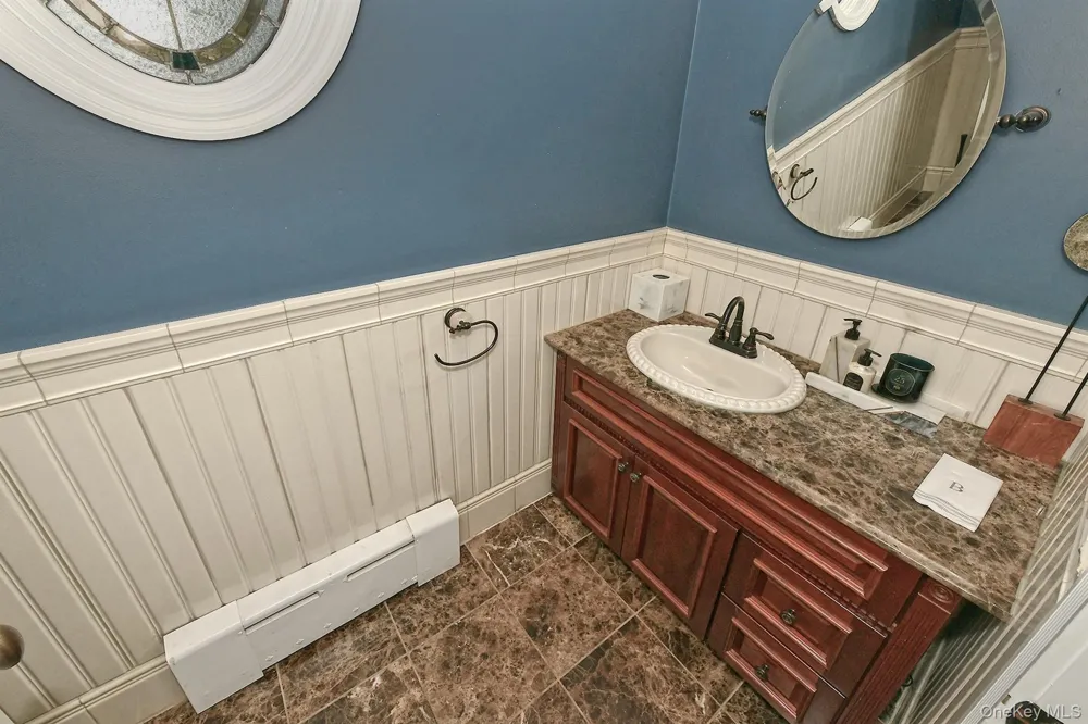 19 Sparrow Lane Huntington, NY 11743