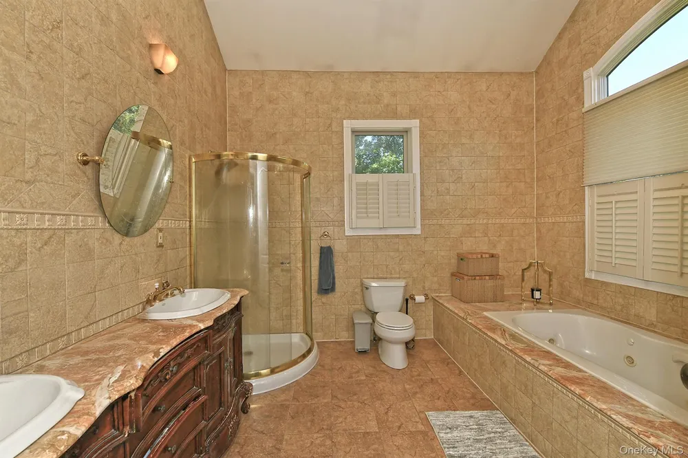 19 Sparrow Lane Huntington, NY 11743