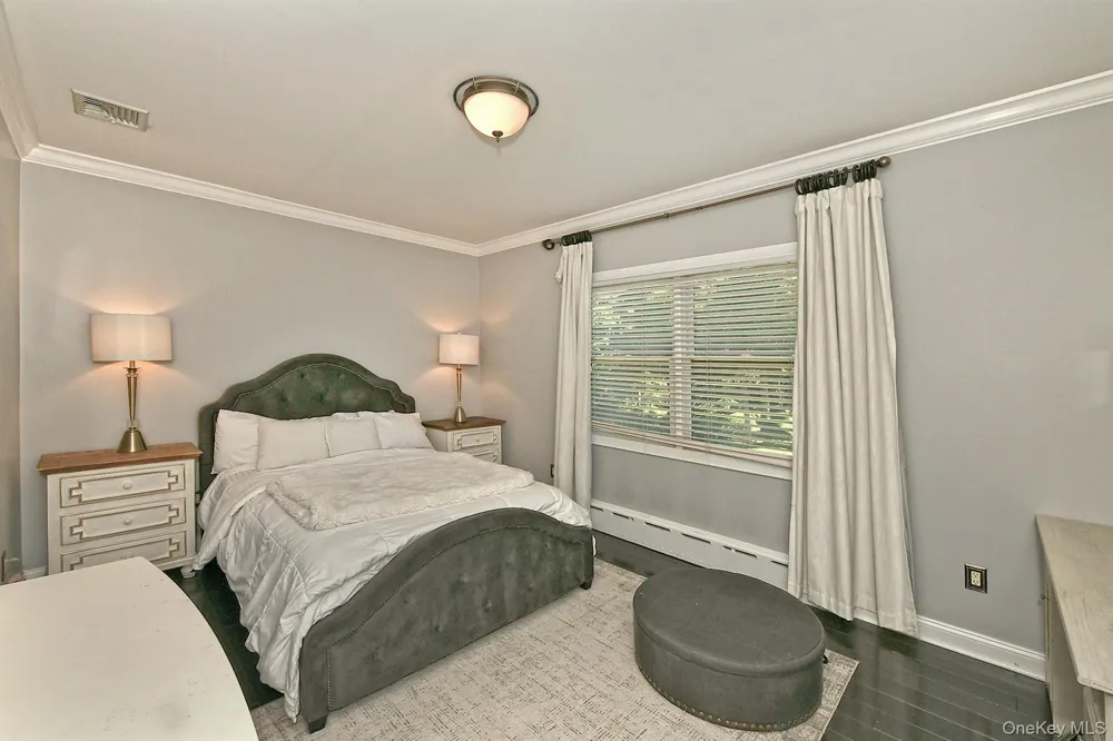 19 Sparrow Lane Huntington, NY 11743