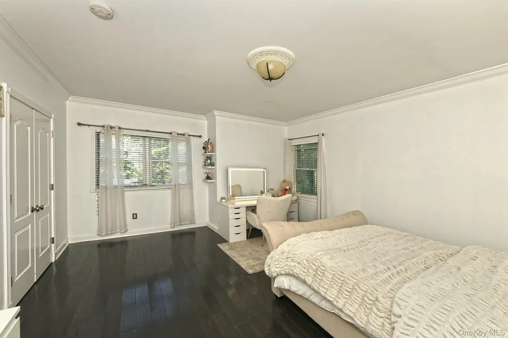 19 Sparrow Lane Huntington, NY 11743