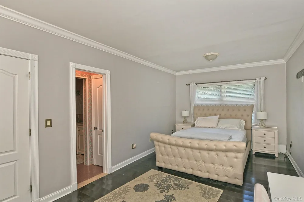 19 Sparrow Lane Huntington, NY 11743