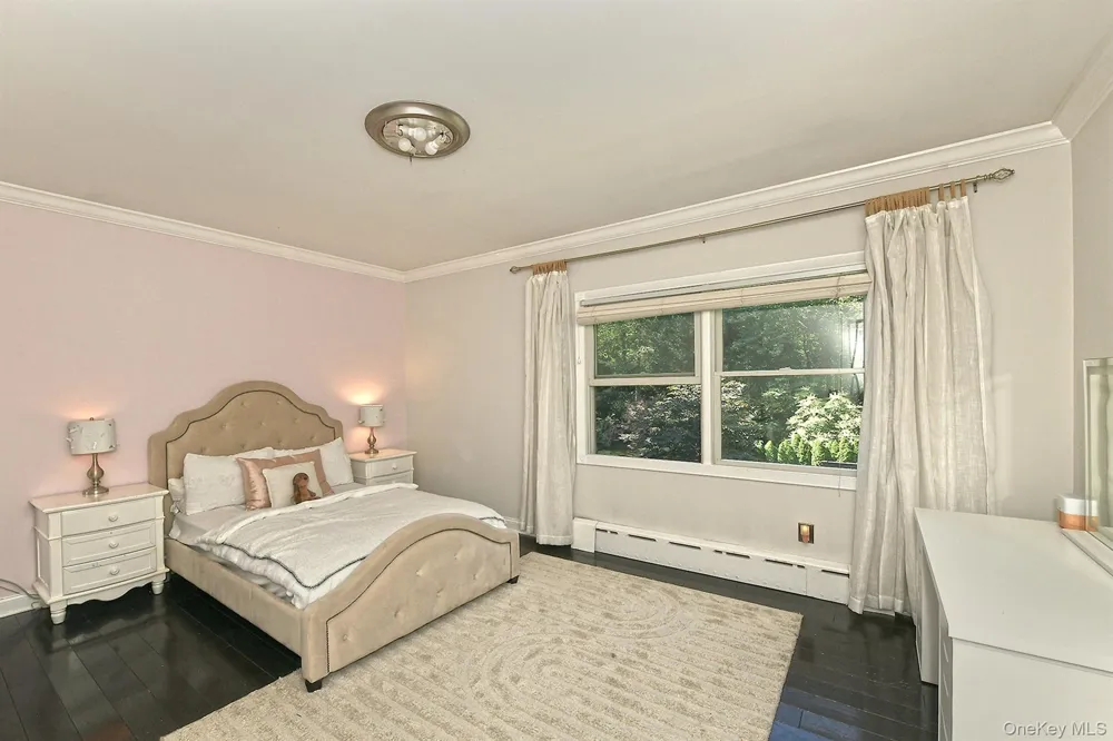 19 Sparrow Lane Huntington, NY 11743
