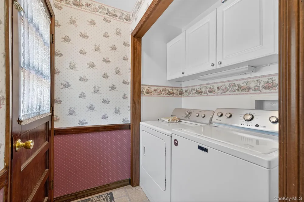 351 Ski Run Road Bloomingburg, NY 12721