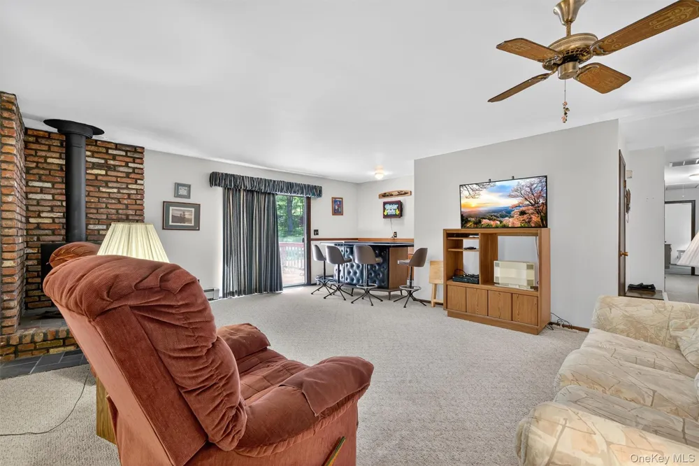 351 Ski Run Road Bloomingburg, NY 12721