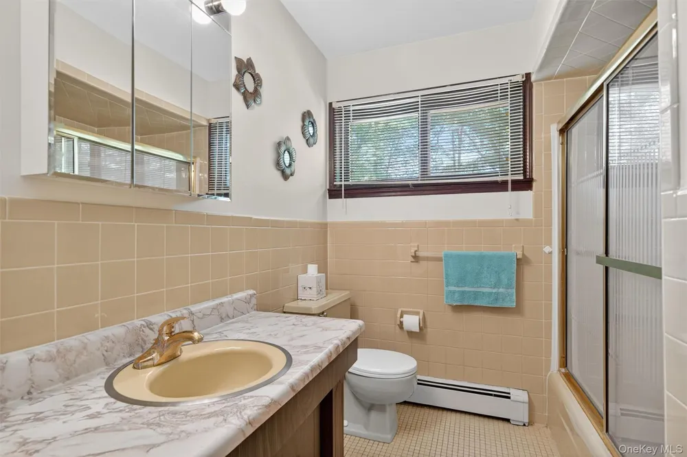 351 Ski Run Road Bloomingburg, NY 12721