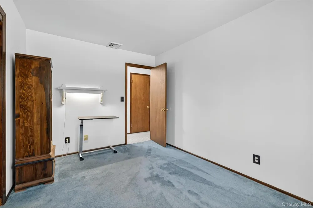 351 Ski Run Road Bloomingburg, NY 12721
