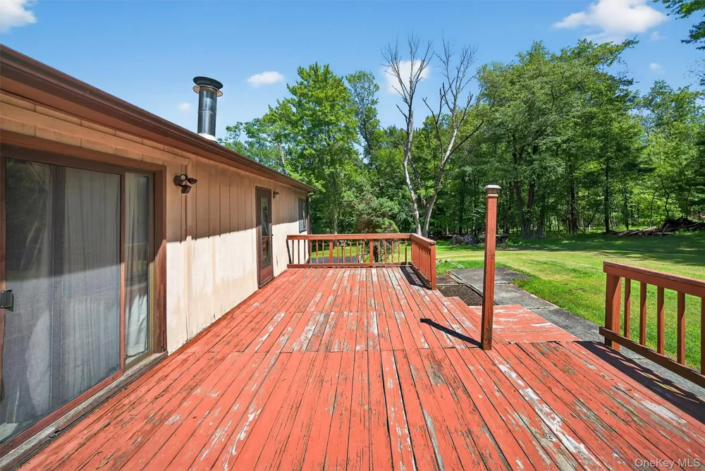 351 Ski Run Road Bloomingburg, NY 12721