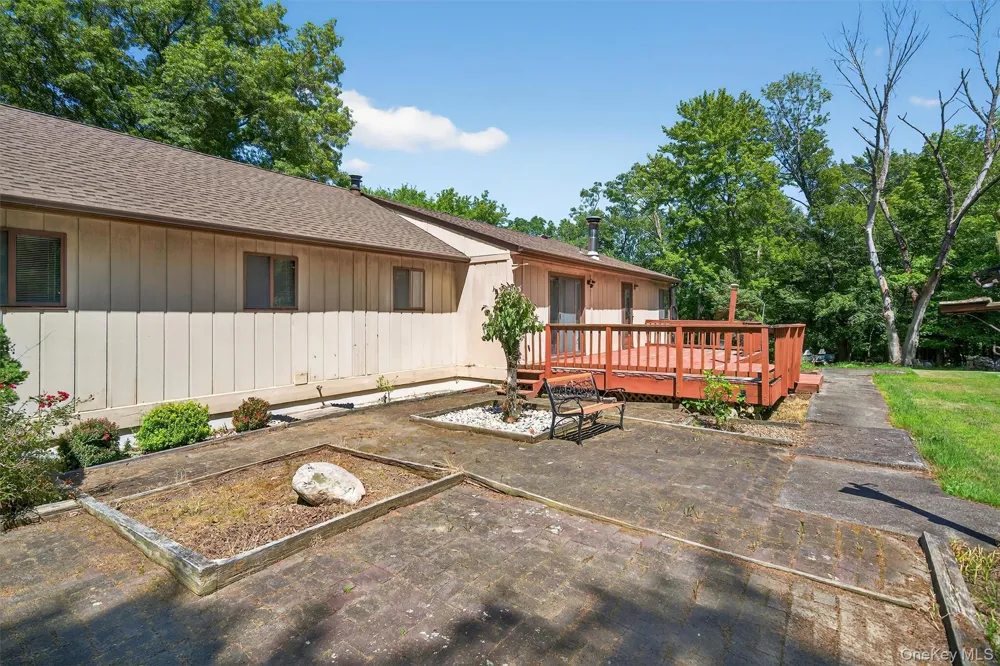 351 Ski Run Road Bloomingburg, NY 12721