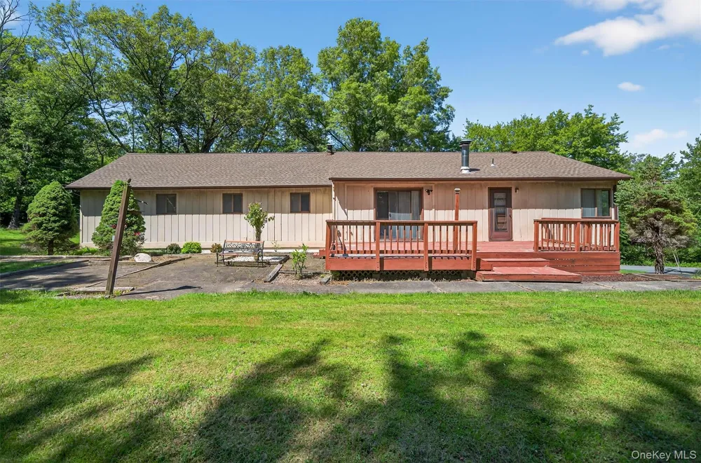 351 Ski Run Road Bloomingburg, NY 12721