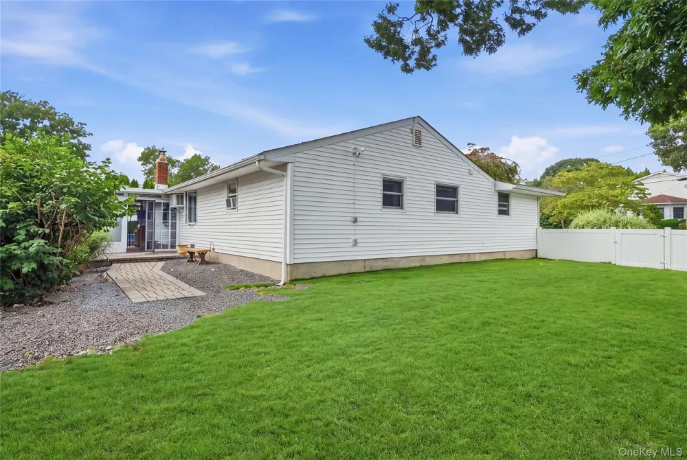 2 Mount Wilson Avenue Farmingville, NY 11738