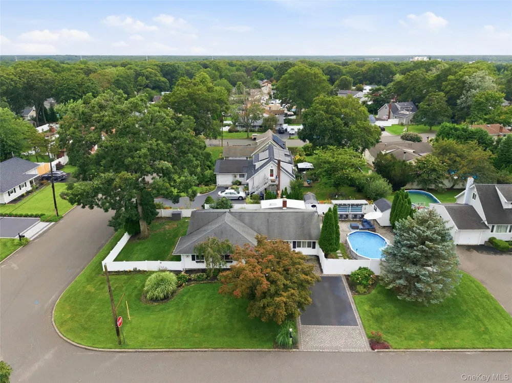 2 Mount Wilson Avenue Farmingville, NY 11738