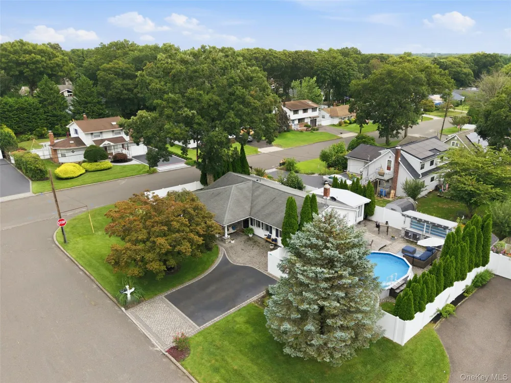 2 Mount Wilson Avenue Farmingville, NY 11738