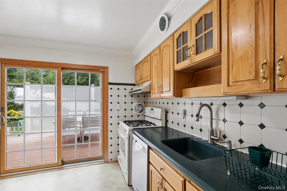 1 Clare Drive East Northport, NY 11731
