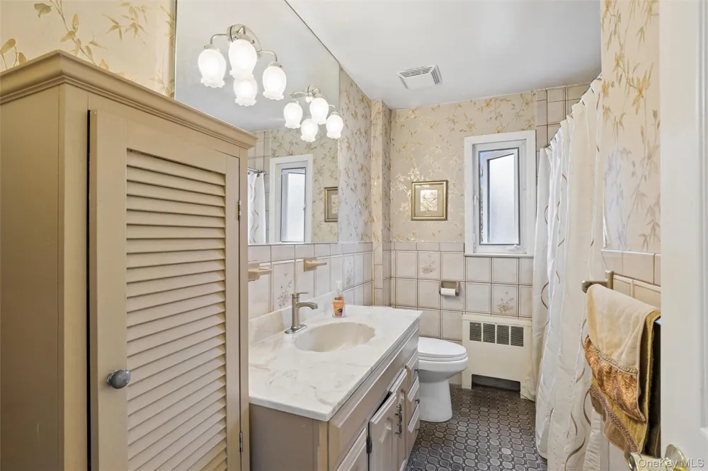 1 Clare Drive East Northport, NY 11731