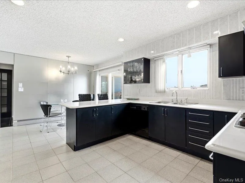 211 Whitewood Drive Massapequa Park, NY 11762