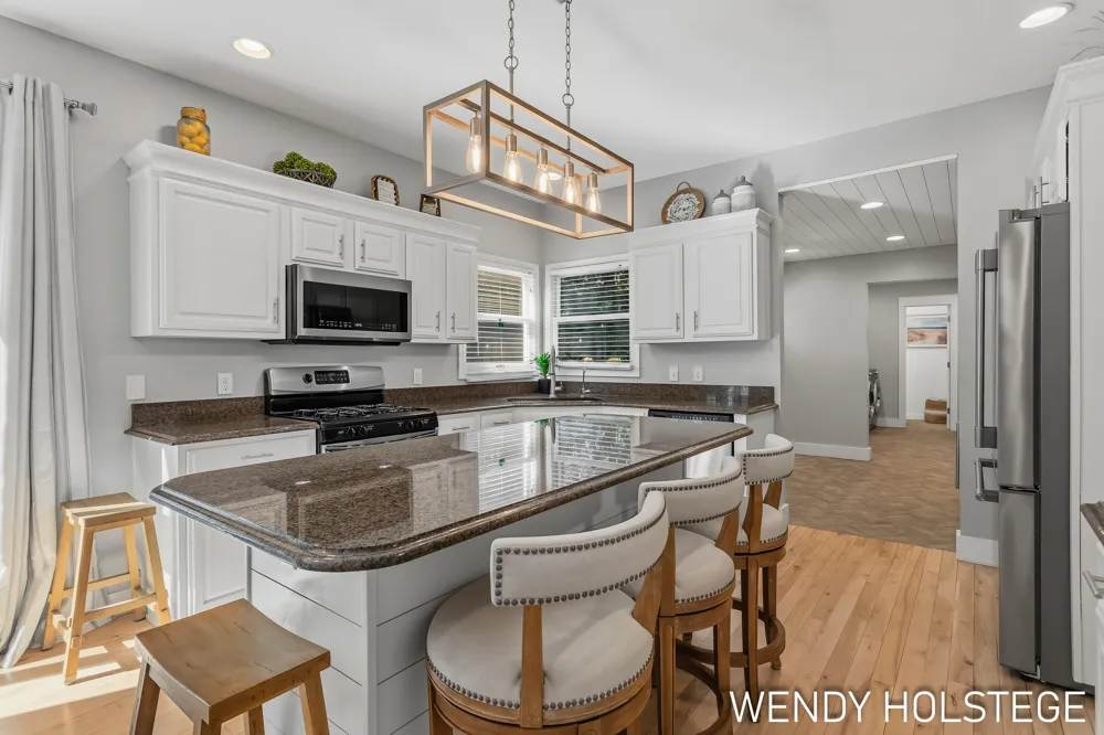 2066 Woodlark Drive Holland, MI 49424