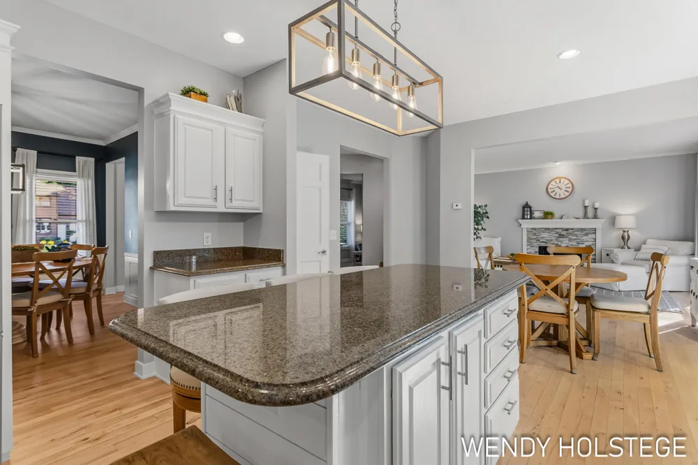 2066 Woodlark Drive Holland, MI 49424