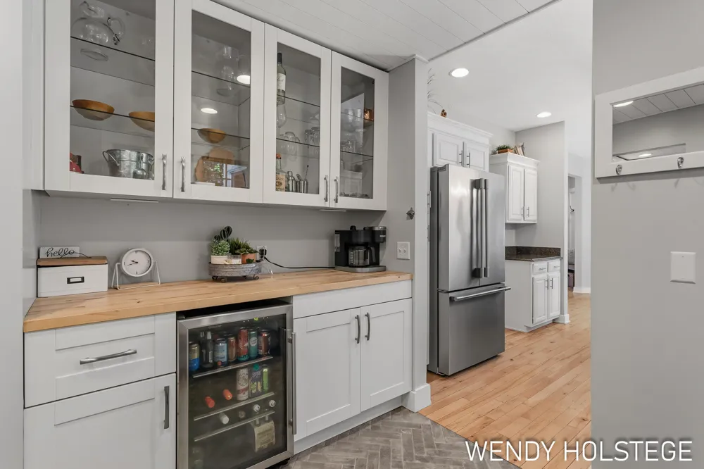 2066 Woodlark Drive Holland, MI 49424