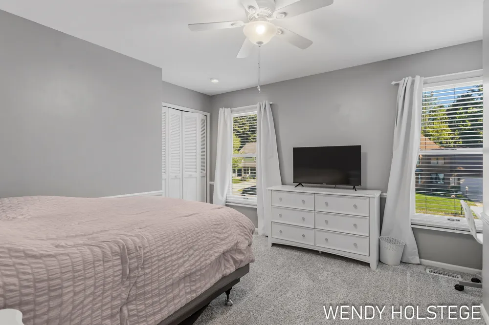 2066 Woodlark Drive Holland, MI 49424