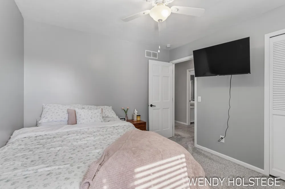 2066 Woodlark Drive Holland, MI 49424