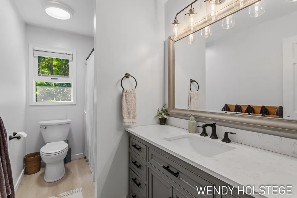 2066 Woodlark Drive Holland, MI 49424