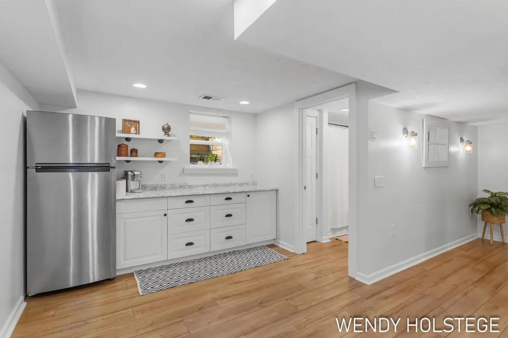 2066 Woodlark Drive Holland, MI 49424