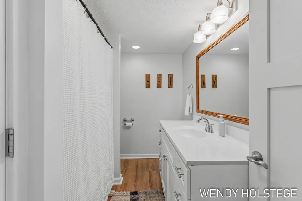 2066 Woodlark Drive Holland, MI 49424
