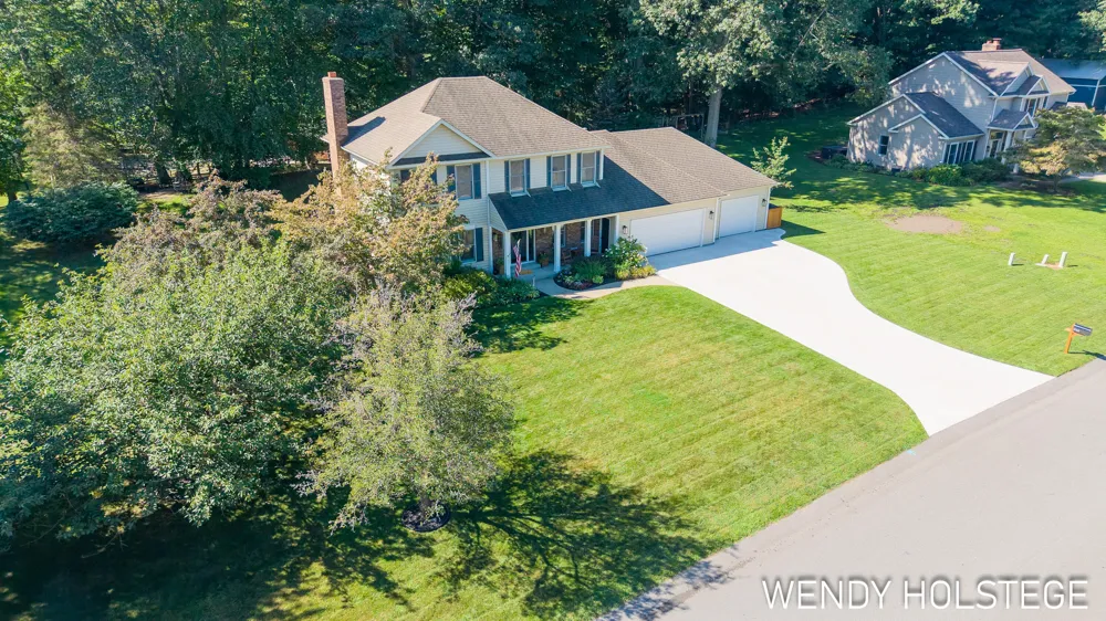 2066 Woodlark Drive Holland, MI 49424