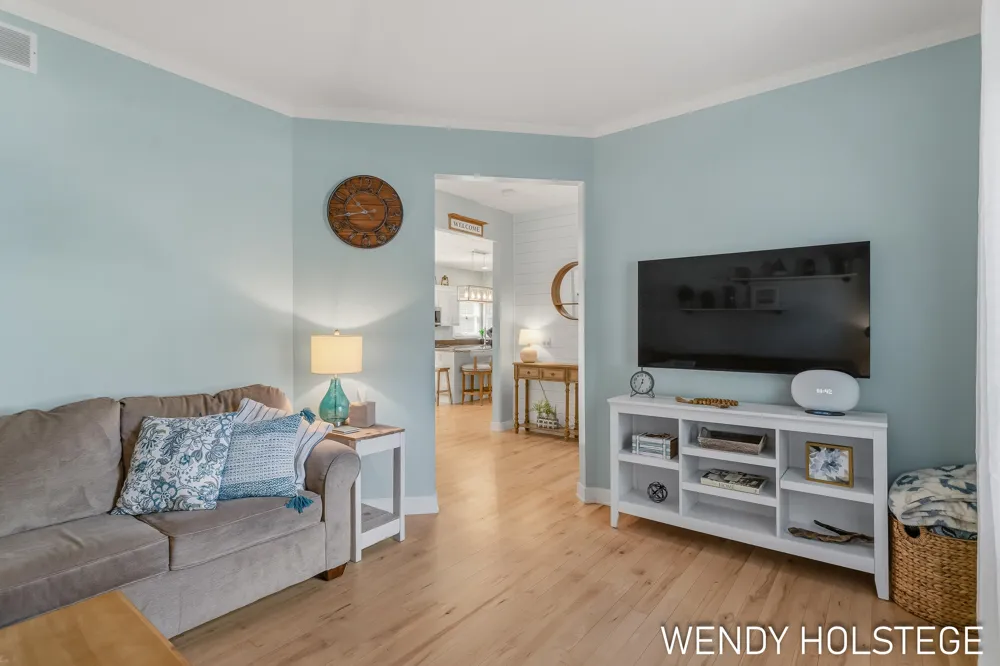 2066 Woodlark Drive Holland, MI 49424