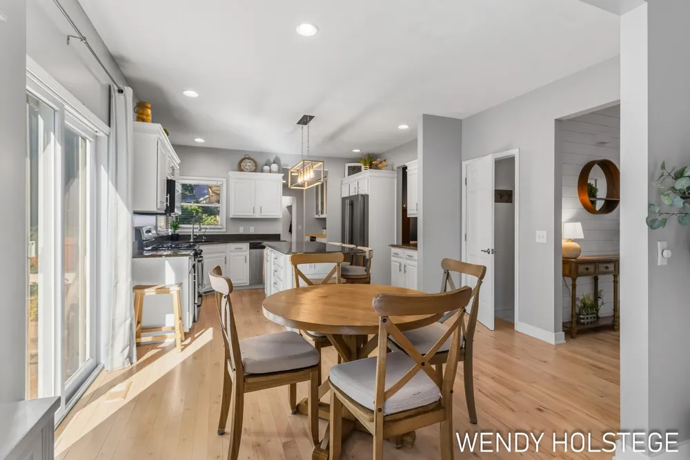 2066 Woodlark Drive Holland, MI 49424