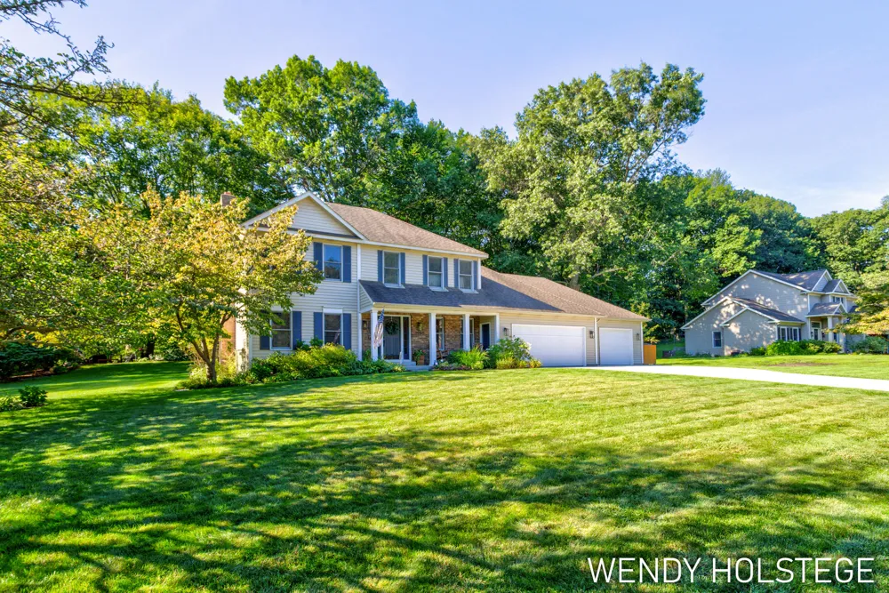 2066 Woodlark Drive Holland, MI 49424