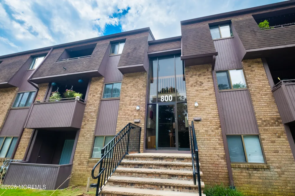 813 Wood Mill Drive East Windsor, NJ 08512