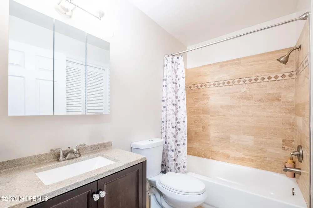 813 Wood Mill Drive East Windsor, NJ 08512