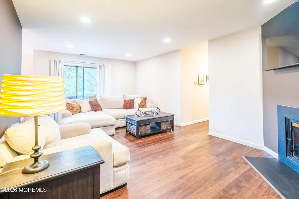 813 Wood Mill Drive East Windsor, NJ 08512