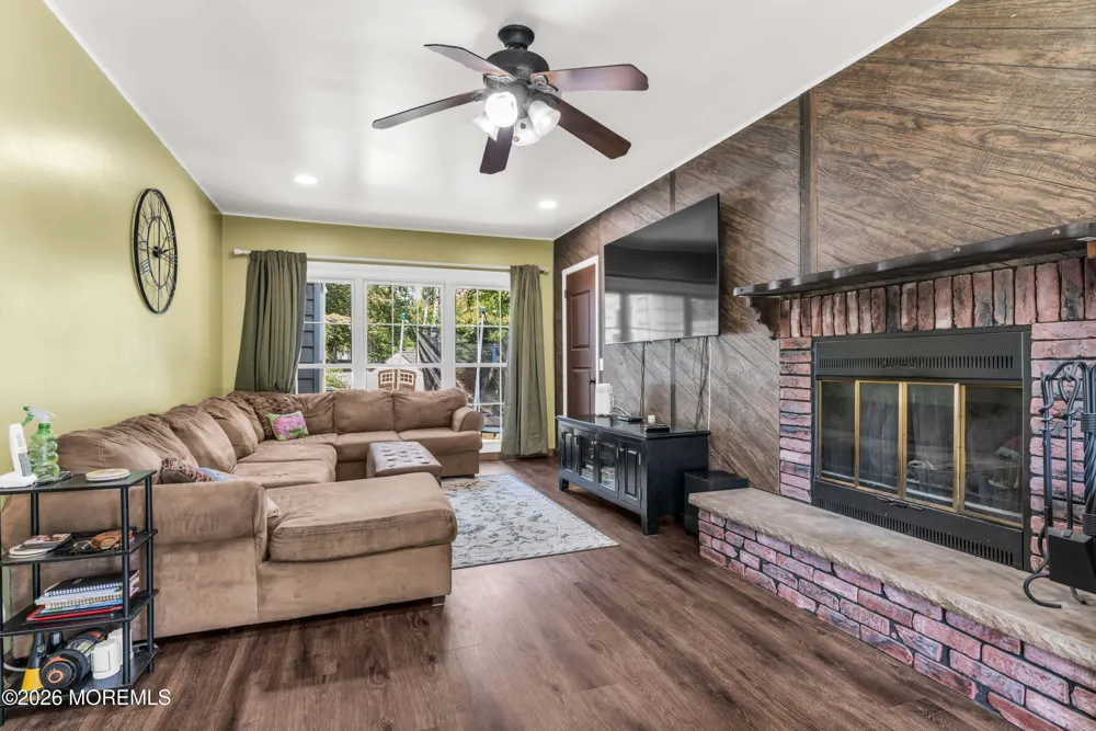 459 Redmond Avenue Oakhurst, NJ 07755