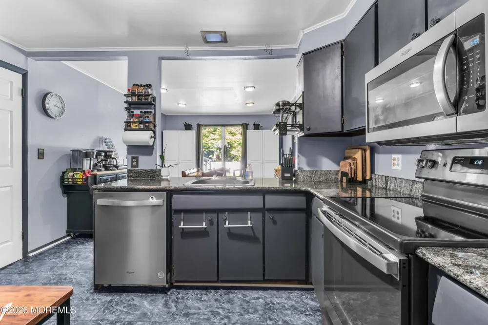 459 Redmond Avenue Oakhurst, NJ 07755