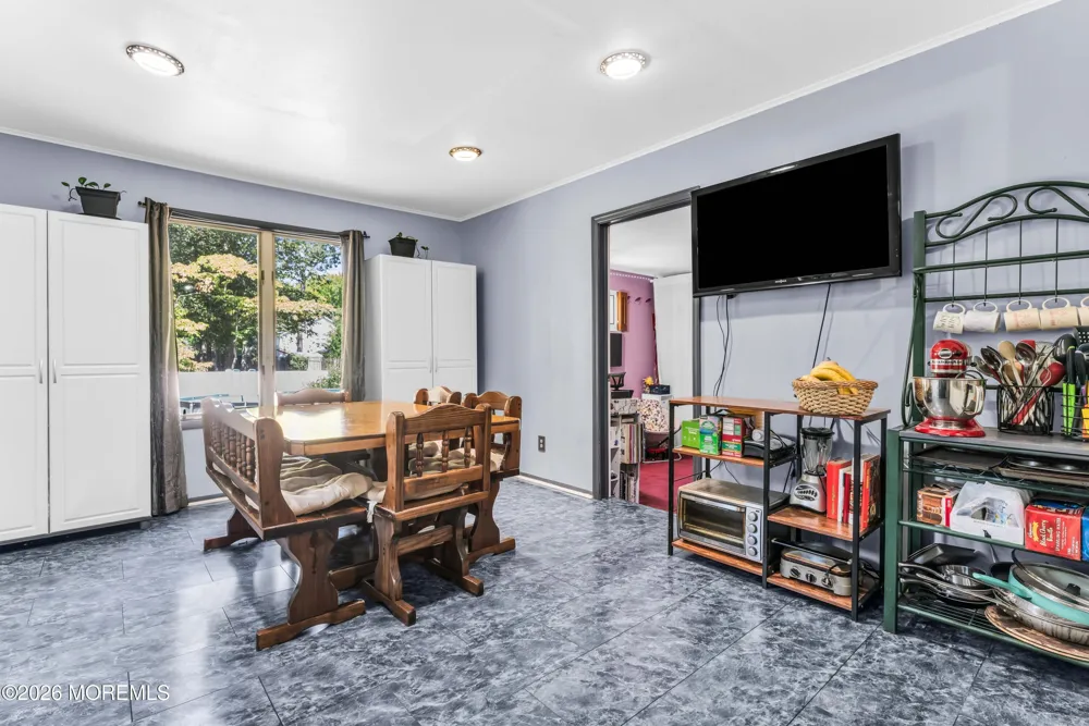 459 Redmond Avenue Oakhurst, NJ 07755