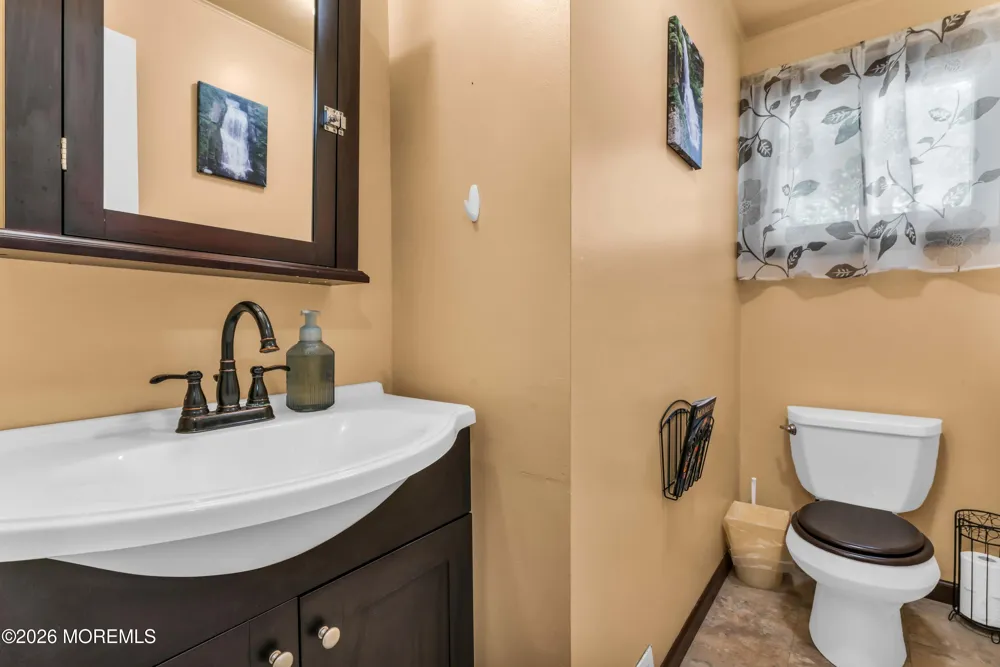 459 Redmond Avenue Oakhurst, NJ 07755