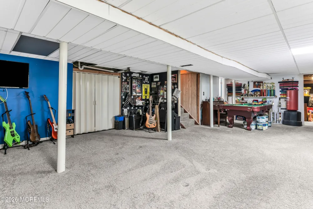 459 Redmond Avenue Oakhurst, NJ 07755