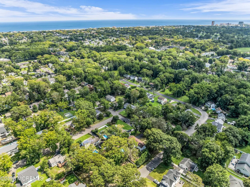 459 Redmond Avenue Oakhurst, NJ 07755